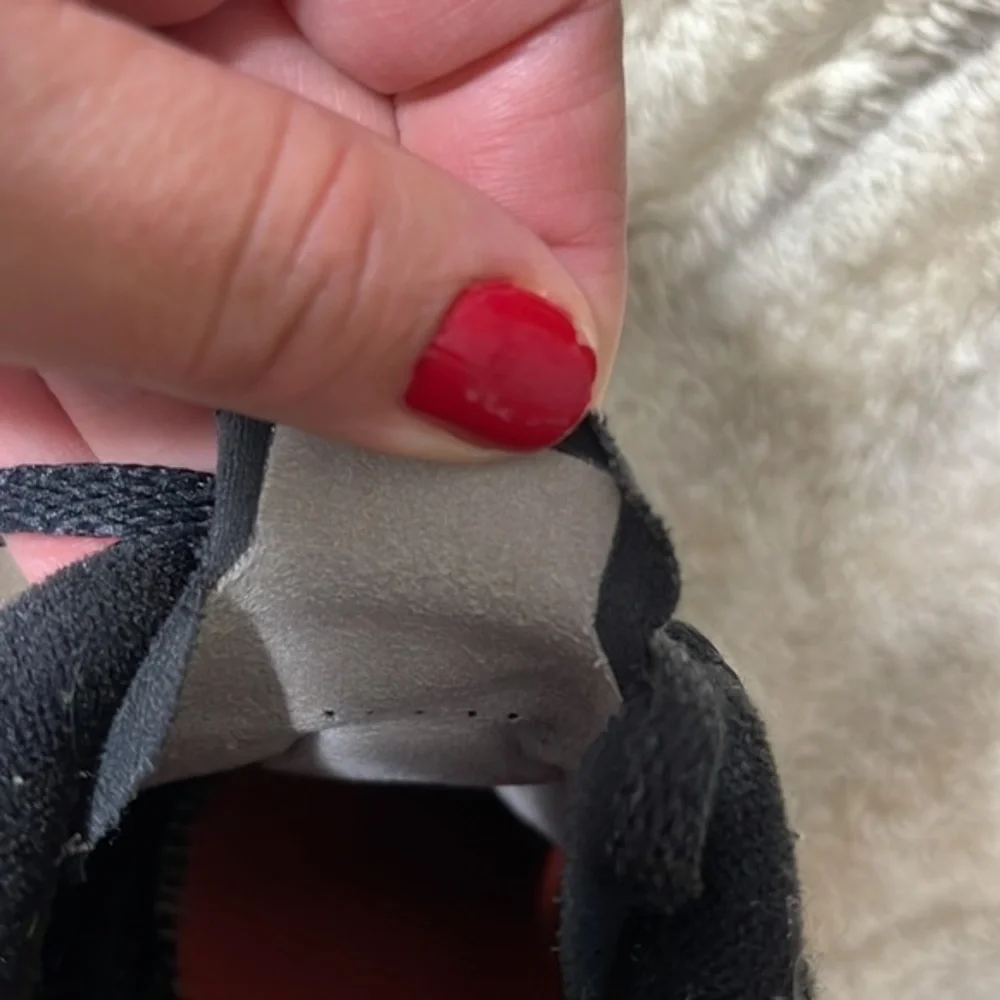 Nike unisex kids sneakers ers size 7.5‎